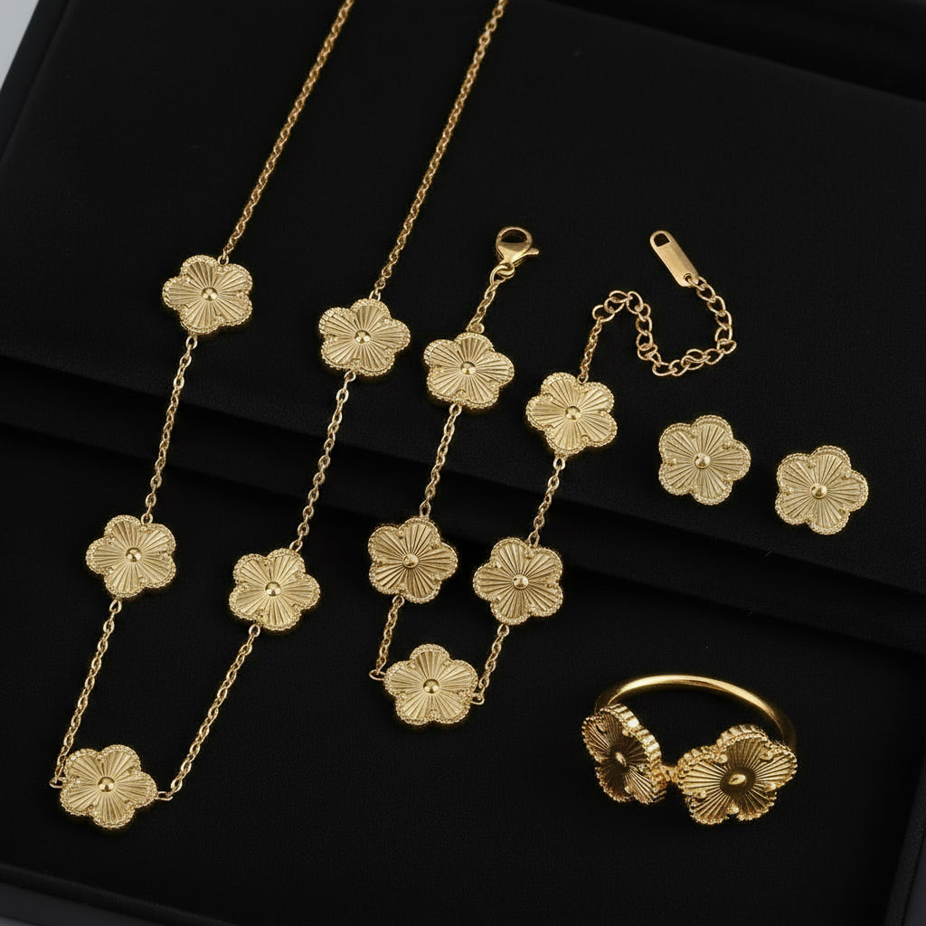 4Pcs Bracelet Necklace Earrings Ring Stainless Steel Five Leaf Flower Jewelry Set Classic for Woman New Fashion Jewelry Clover